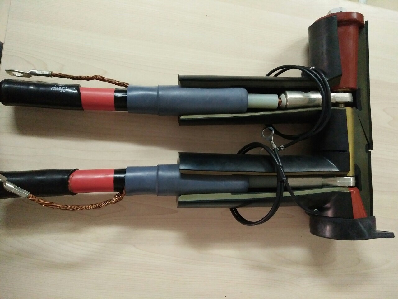Đầu T-Plug đôi Euromold - Bỉ 24kV 3*70mm2